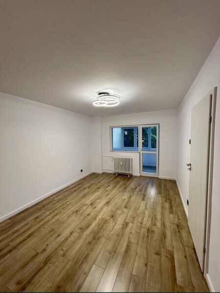 Teiul Doamnei x Colentina aproape de sectia 7 politie