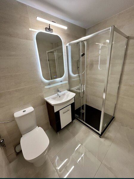 Teiul Doamnei x Colentina aproape de sectia 7 politie